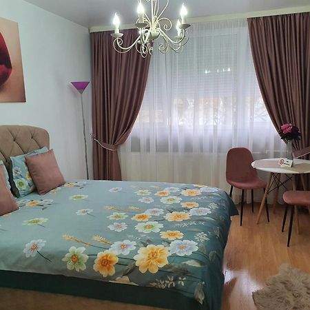 Chic Apartment- Place To Remember กาลาจิ ภายนอก รูปภาพ