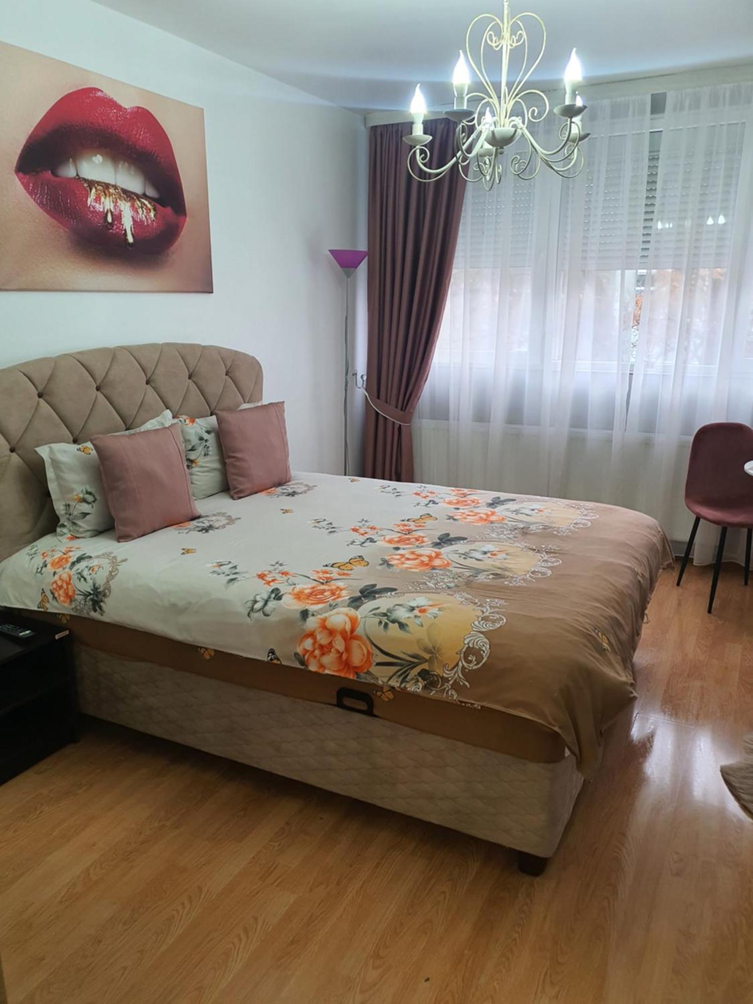 Chic Apartment- Place To Remember กาลาจิ ภายนอก รูปภาพ