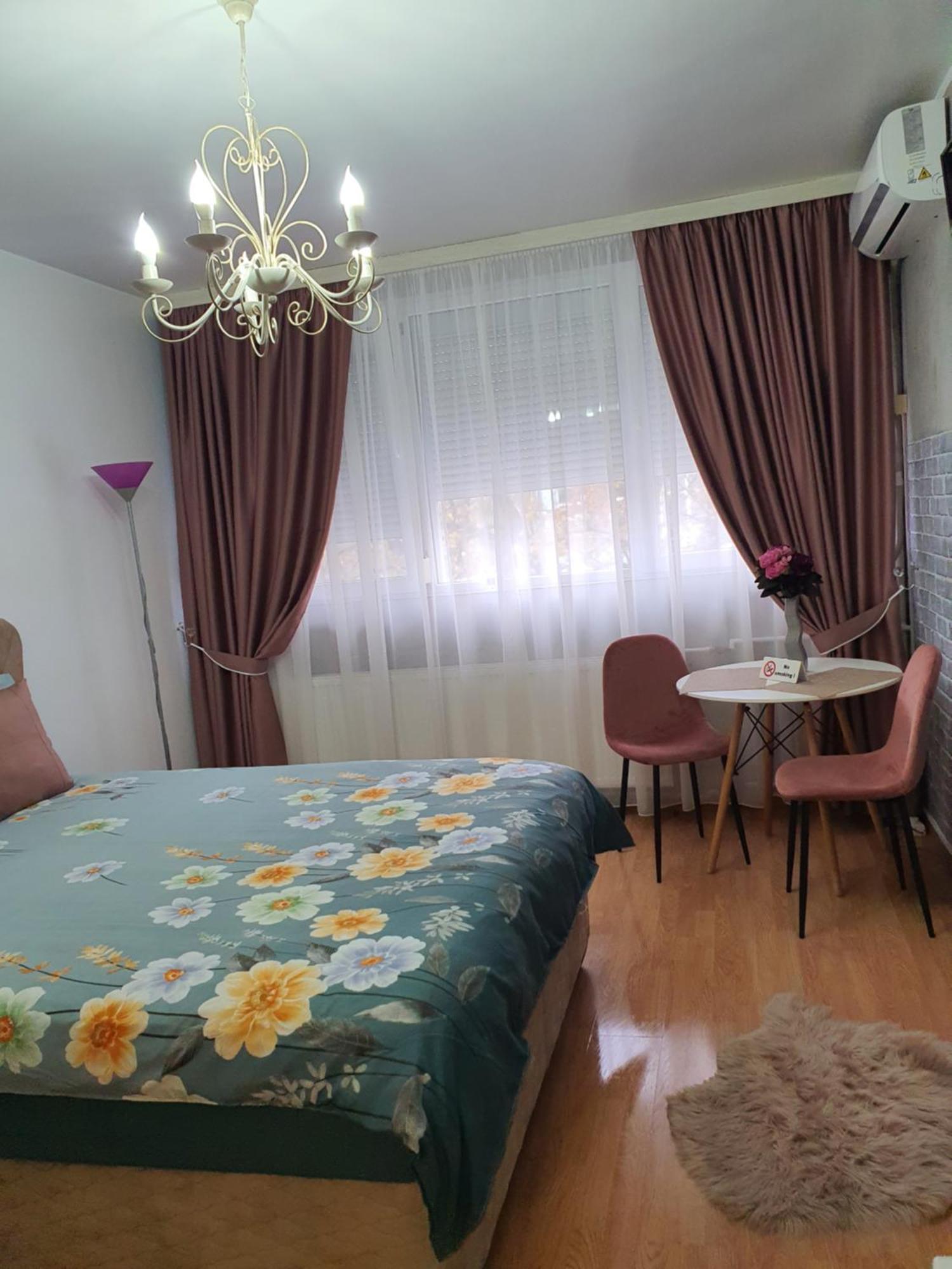 Chic Apartment- Place To Remember กาลาจิ ภายนอก รูปภาพ