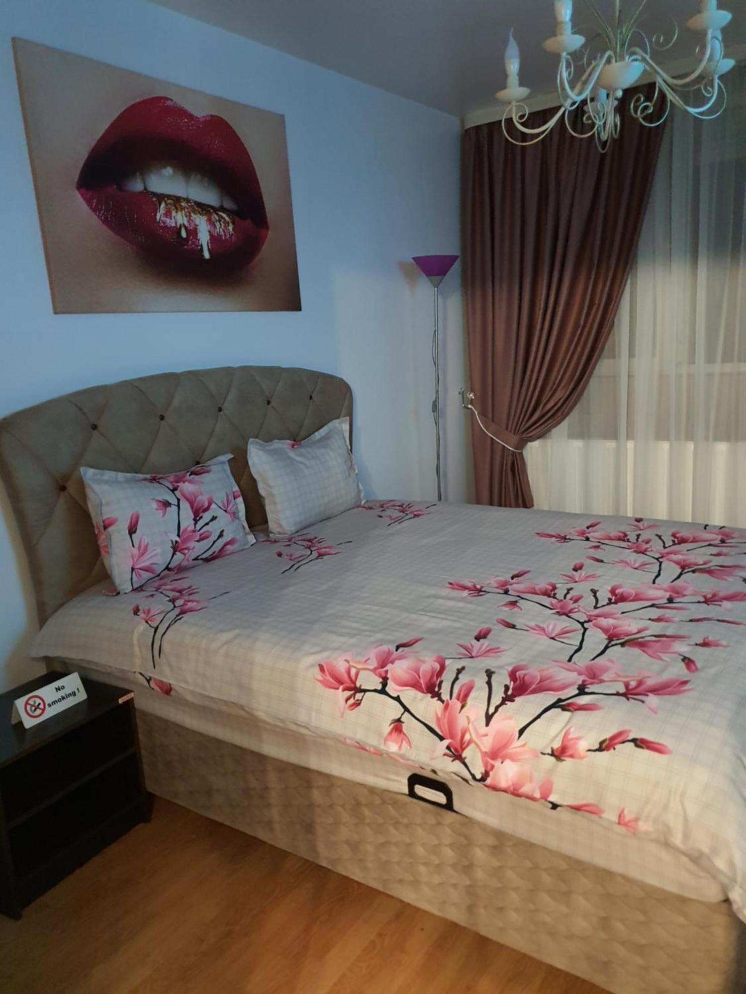 Chic Apartment- Place To Remember กาลาจิ ภายนอก รูปภาพ