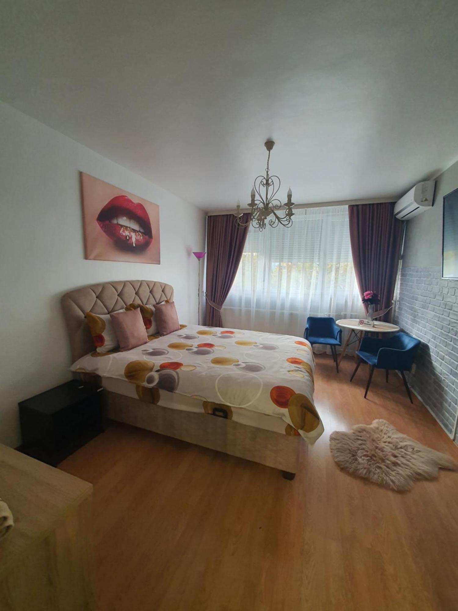 Chic Apartment- Place To Remember กาลาจิ ภายนอก รูปภาพ