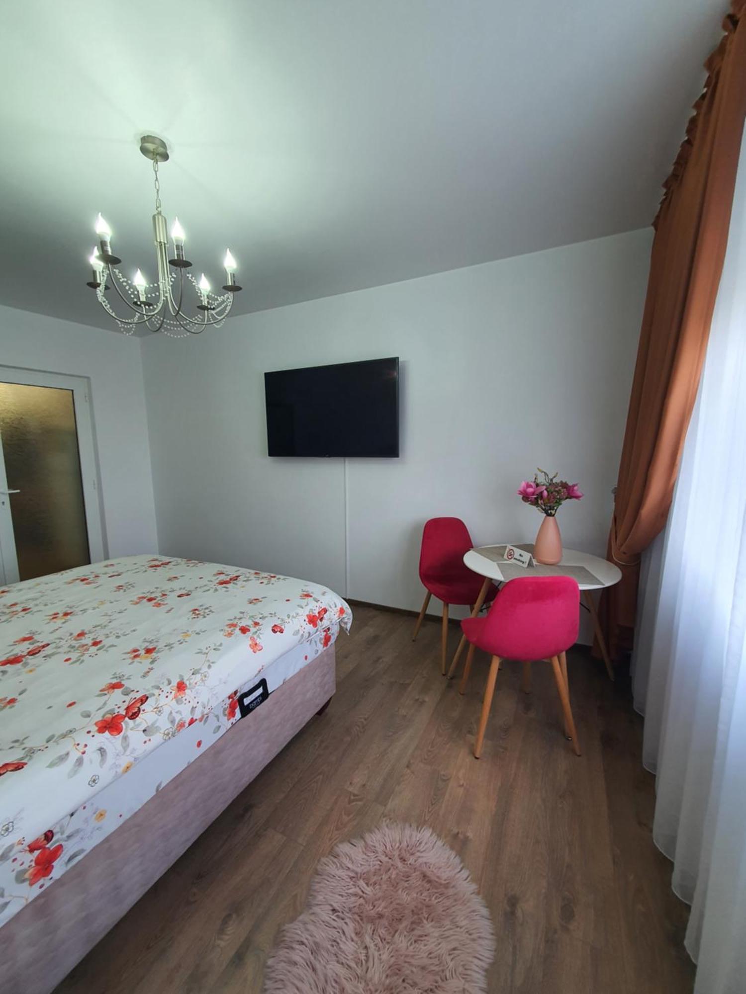 Chic Apartment- Place To Remember กาลาจิ ภายนอก รูปภาพ
