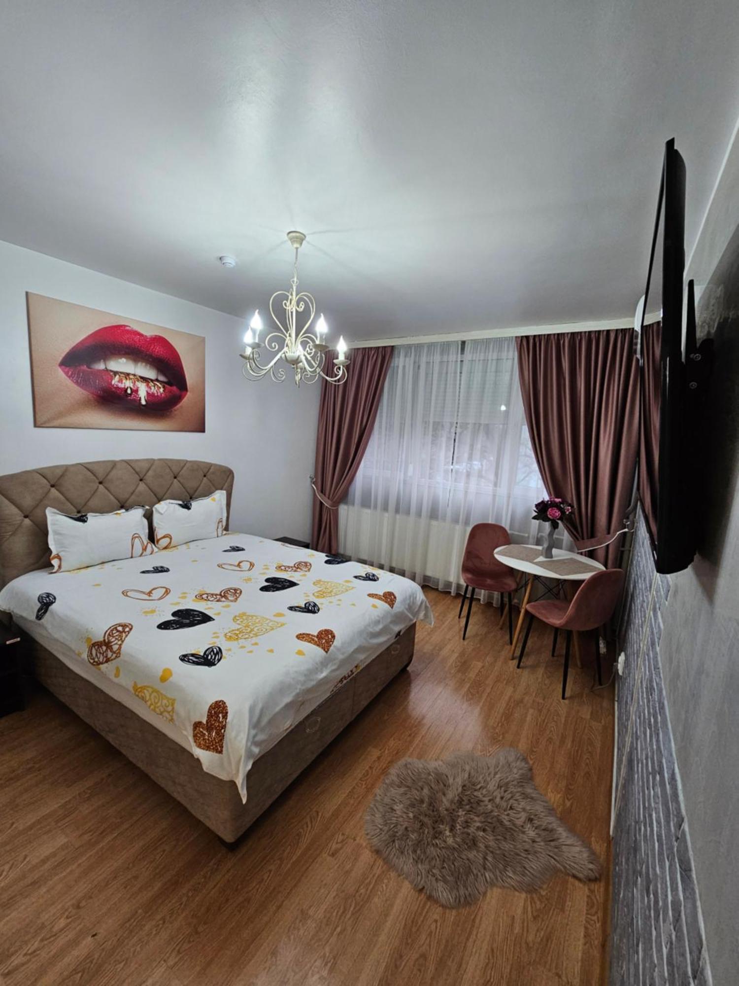 Chic Apartment- Place To Remember กาลาจิ ภายนอก รูปภาพ